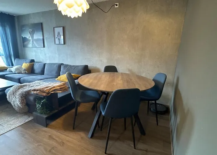 Διαμέρισμα 2 Bedroom With Free Parking Lot *