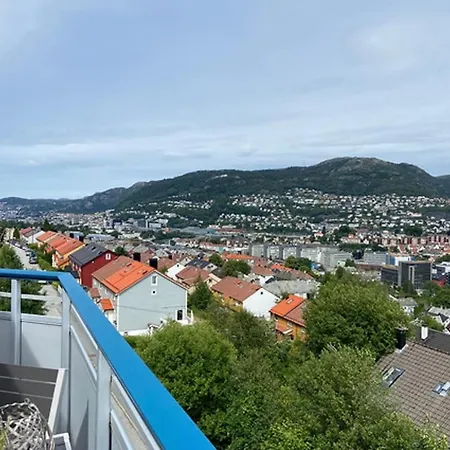 2 Bedroom With Free Parking Lot